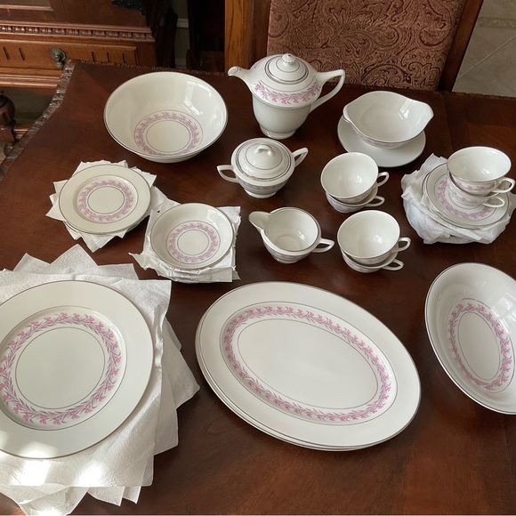 Royal Jackson ROMANCE collection - Picture 1 of 10